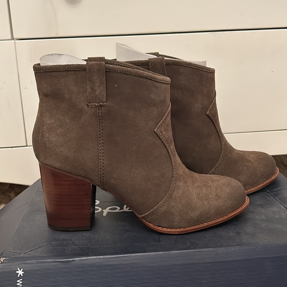 Splendid Smoke women’s bootie size 10 brand new in box - Picture 5 of 10